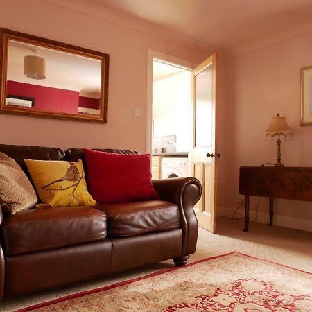 Cosy First Floor Flat In Central Forfar Exterior photo